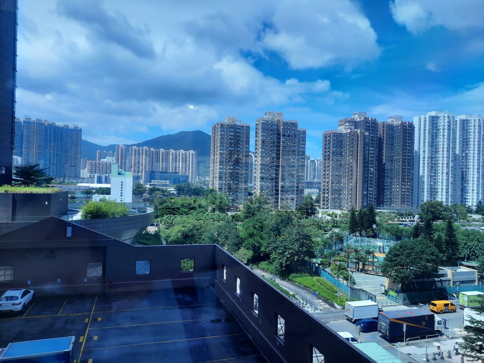 新貿中心 b座的相片資料｜工商樓盤｜中原工商舖