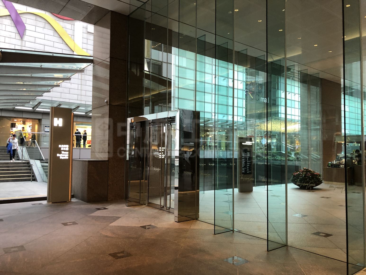 photo materials about three exchange square | office property | centaline commercial