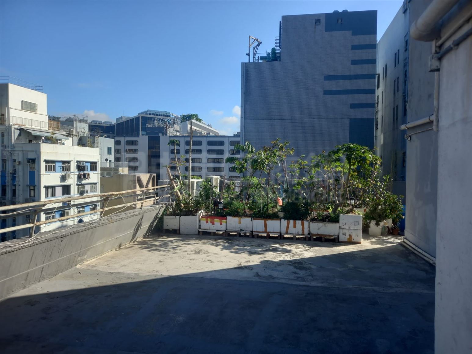 photo materials about pakpolee commercial centre | office listing | centaline commercial