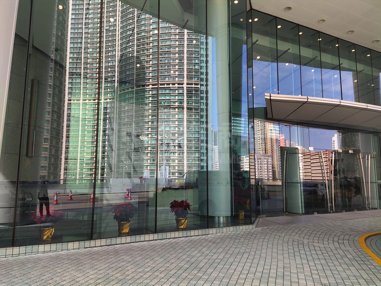 photo materials about metropolis tower | office property | centaline commercial