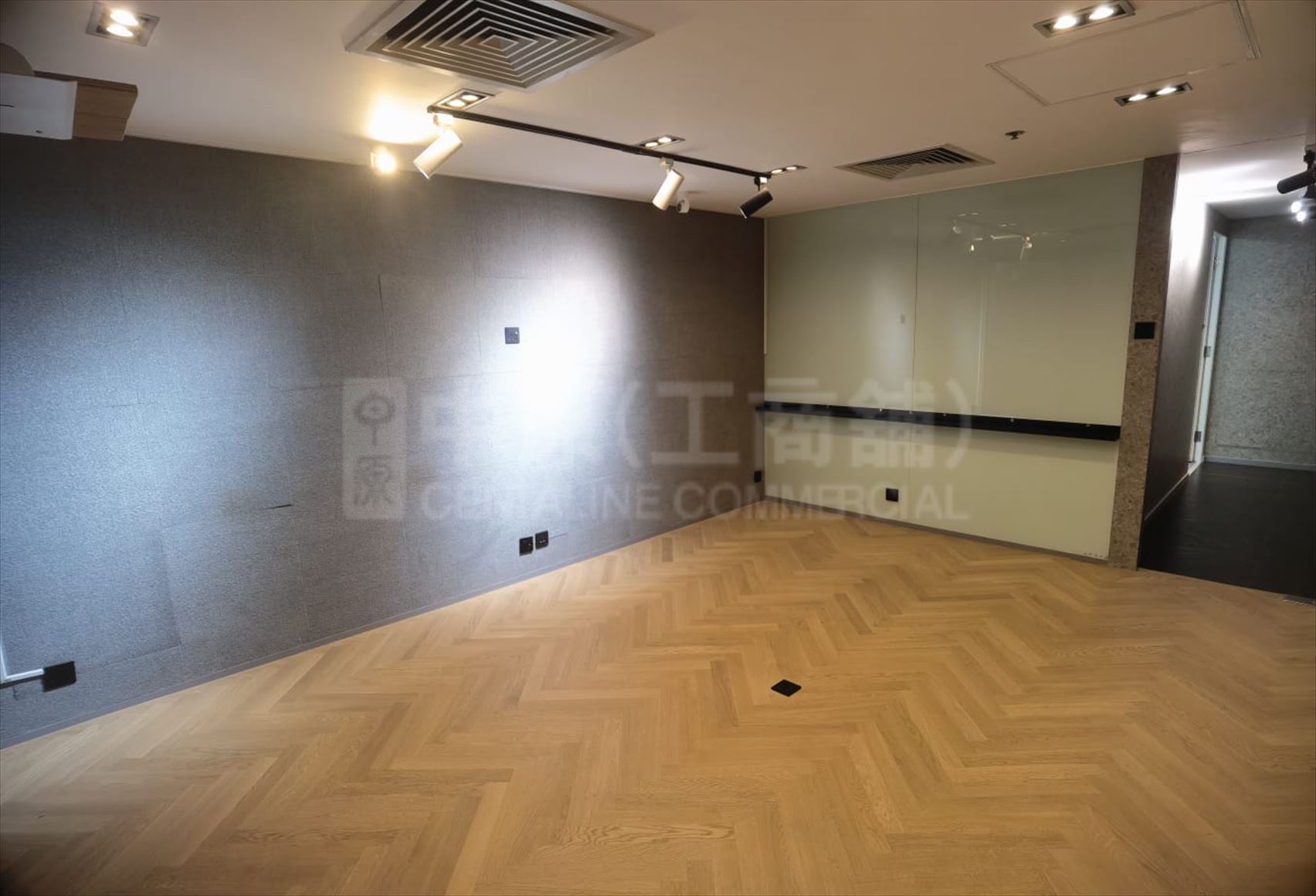 photo materials about lockhart centre | office listing | centaline commercial