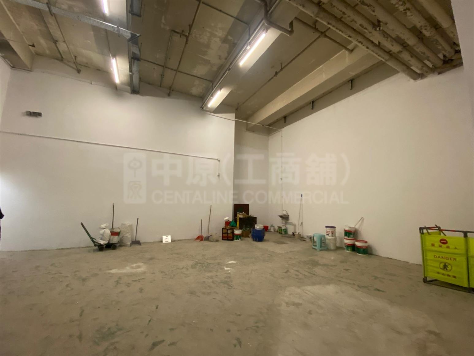 威登中心 地下單位的相片資料｜商舖樓盤｜中原工商舖